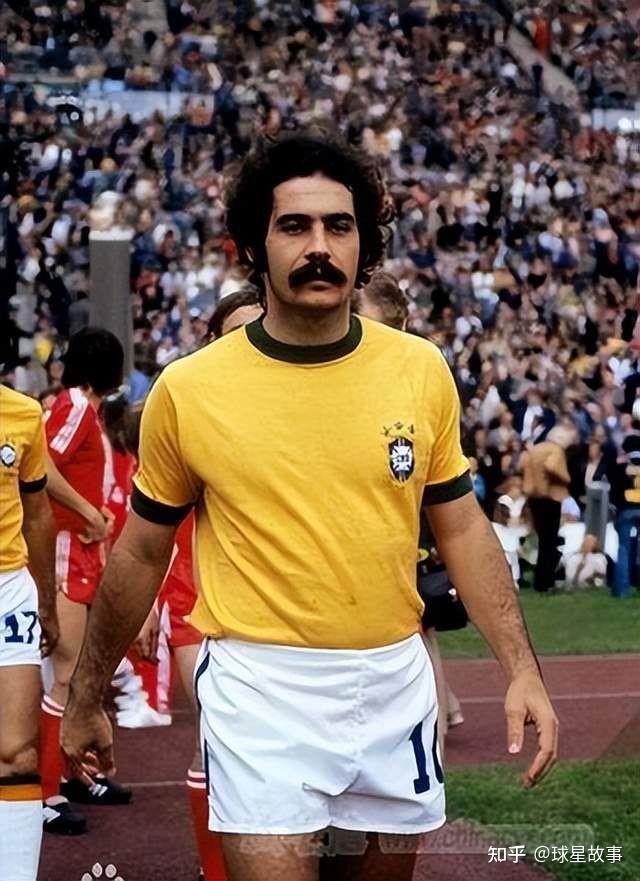 巴西足球历史上十号球员盘点贝利第一无可撼动小罗排第三