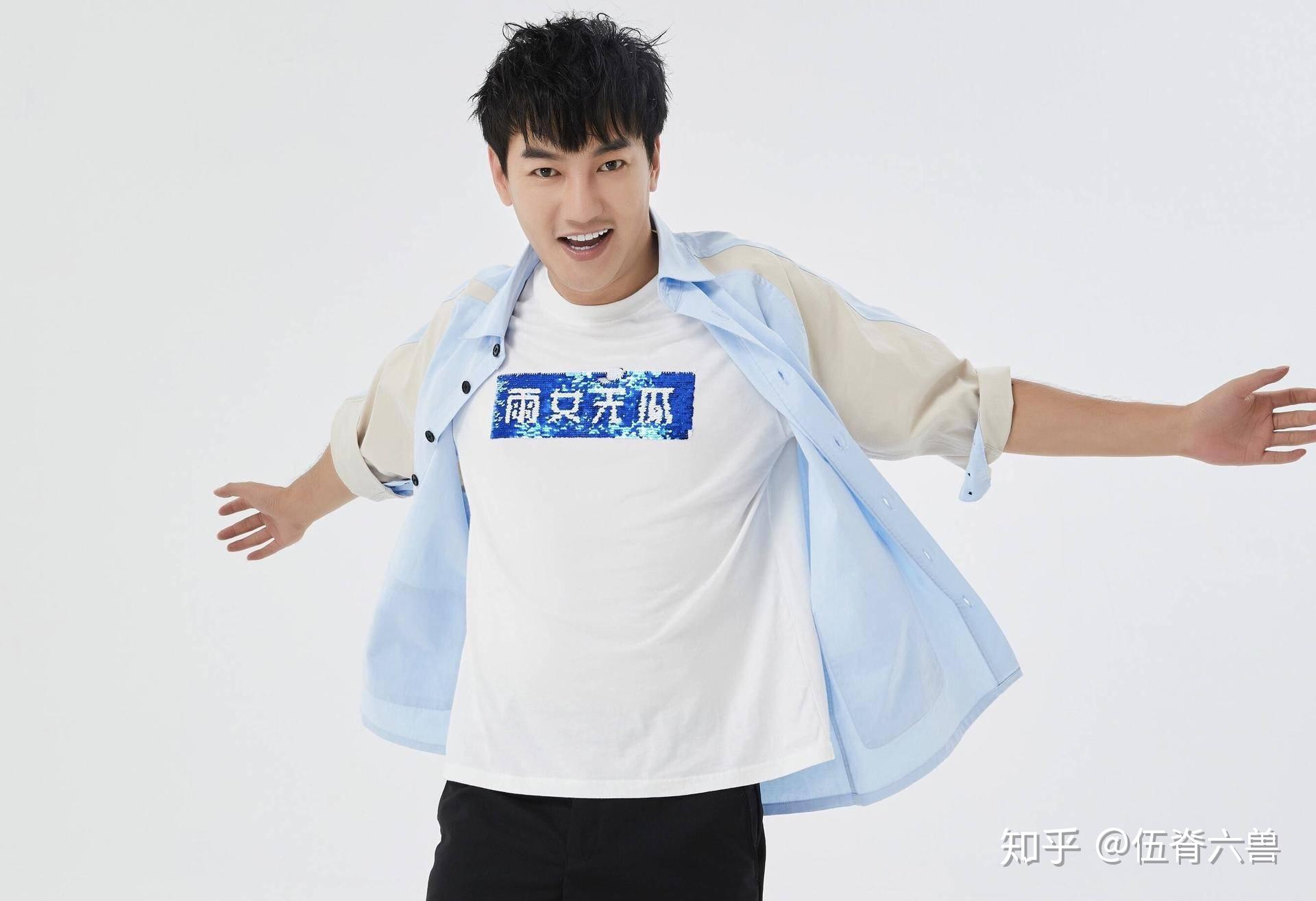 游乐王子不该是这个亚子!玩旧梗卖假药,袁奇峰直播时被骂下线