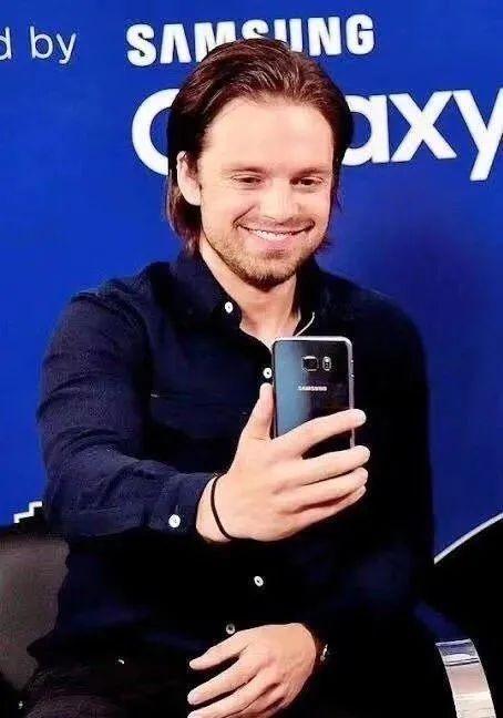 今日最火美国队长不小心泄露了丁丁照片引发全世界网友狂欢