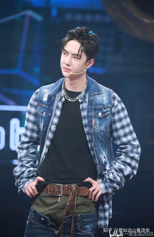 《这就是街舞》微电影大秀里王一博的锁链威亚舞,好在哪里?