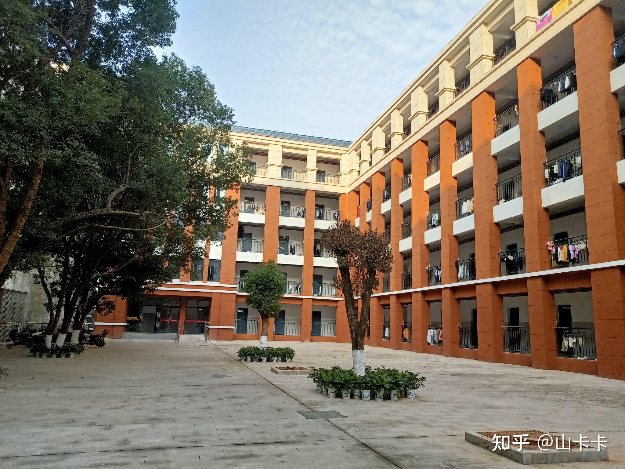 在永修县第一中学上学是什么体验?