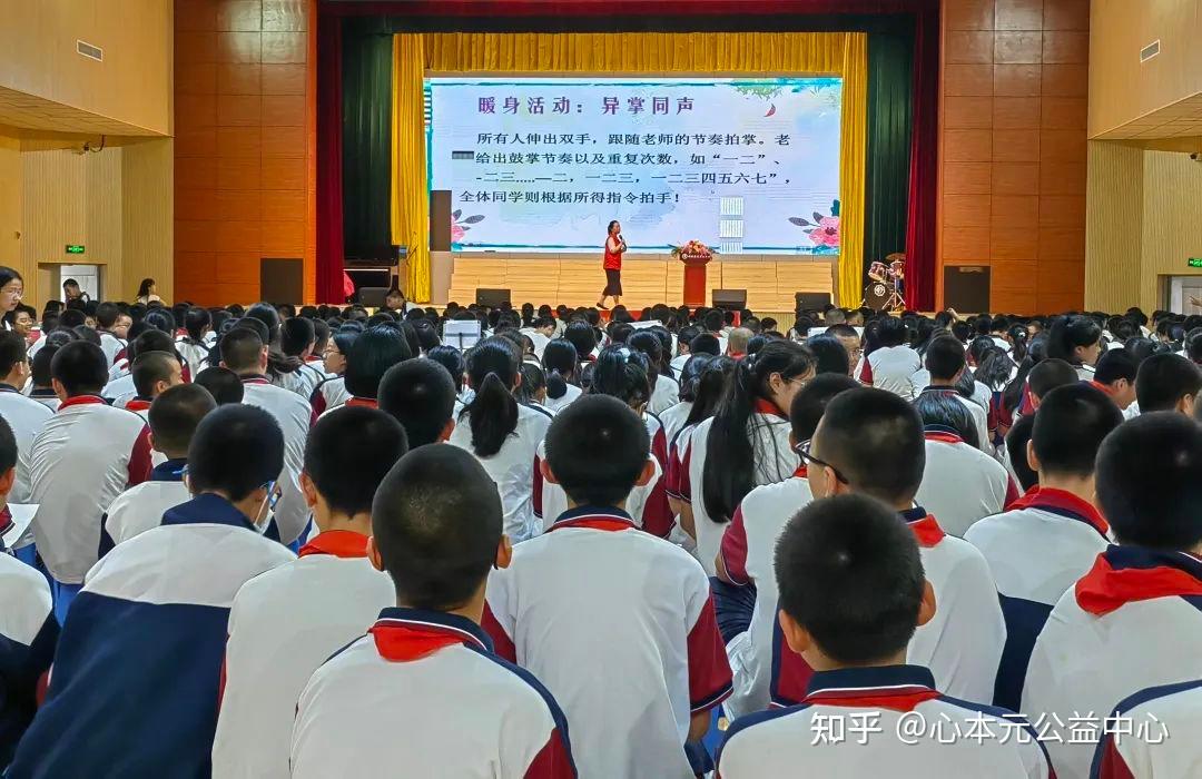 飞扬青春"心理健康团体辅导活动在昙石山中学顺利开展