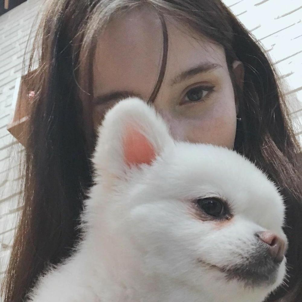 有没有女生和动物在一起的头像? - 知乎