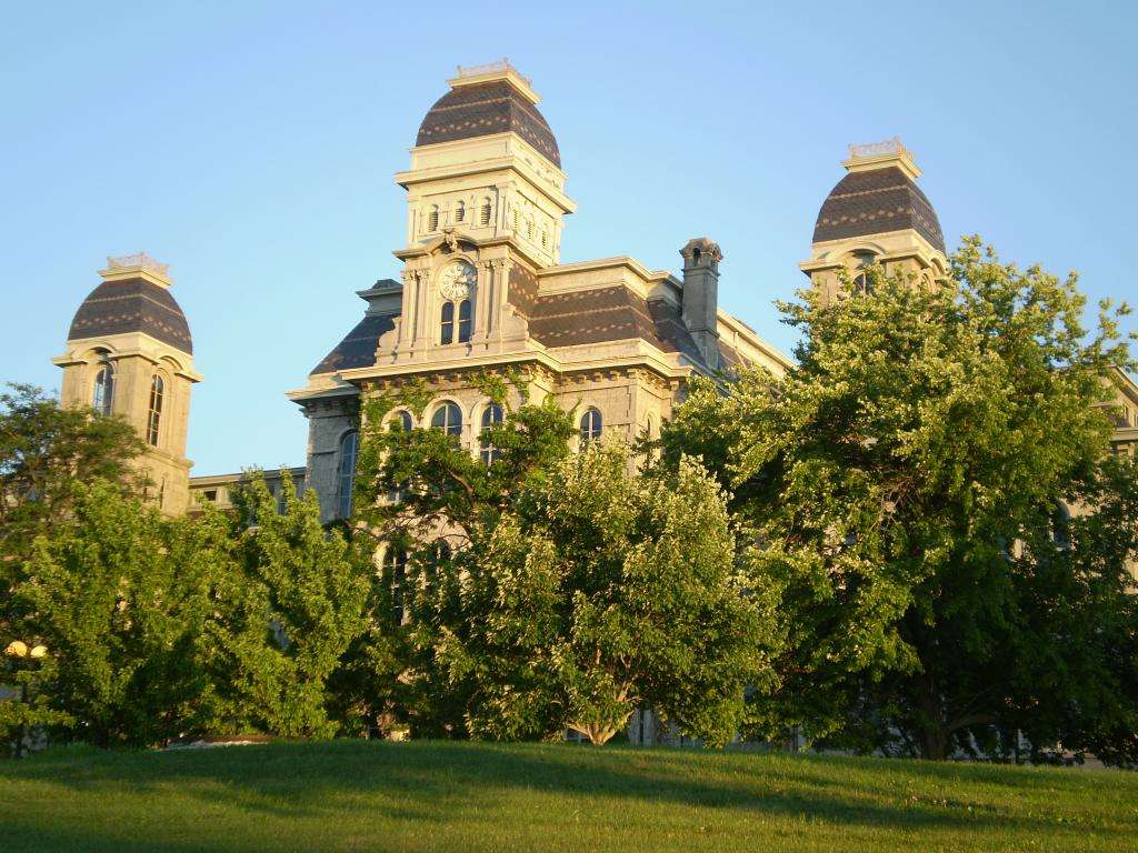 美国纽约州雪城大学怎么样?