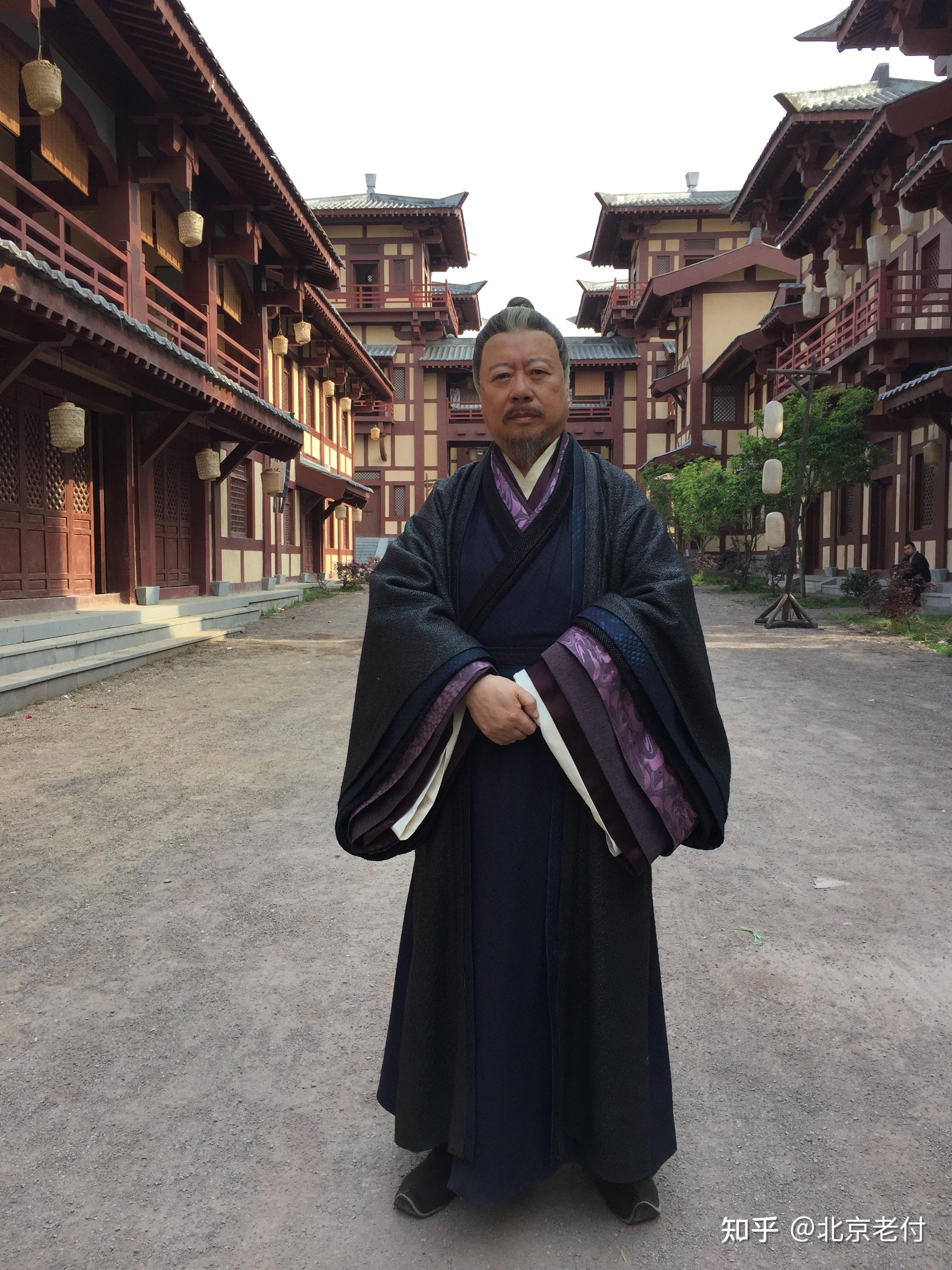 拍戏趣闻40-拍古装戏最怕的事情就是上厕所 - 知乎