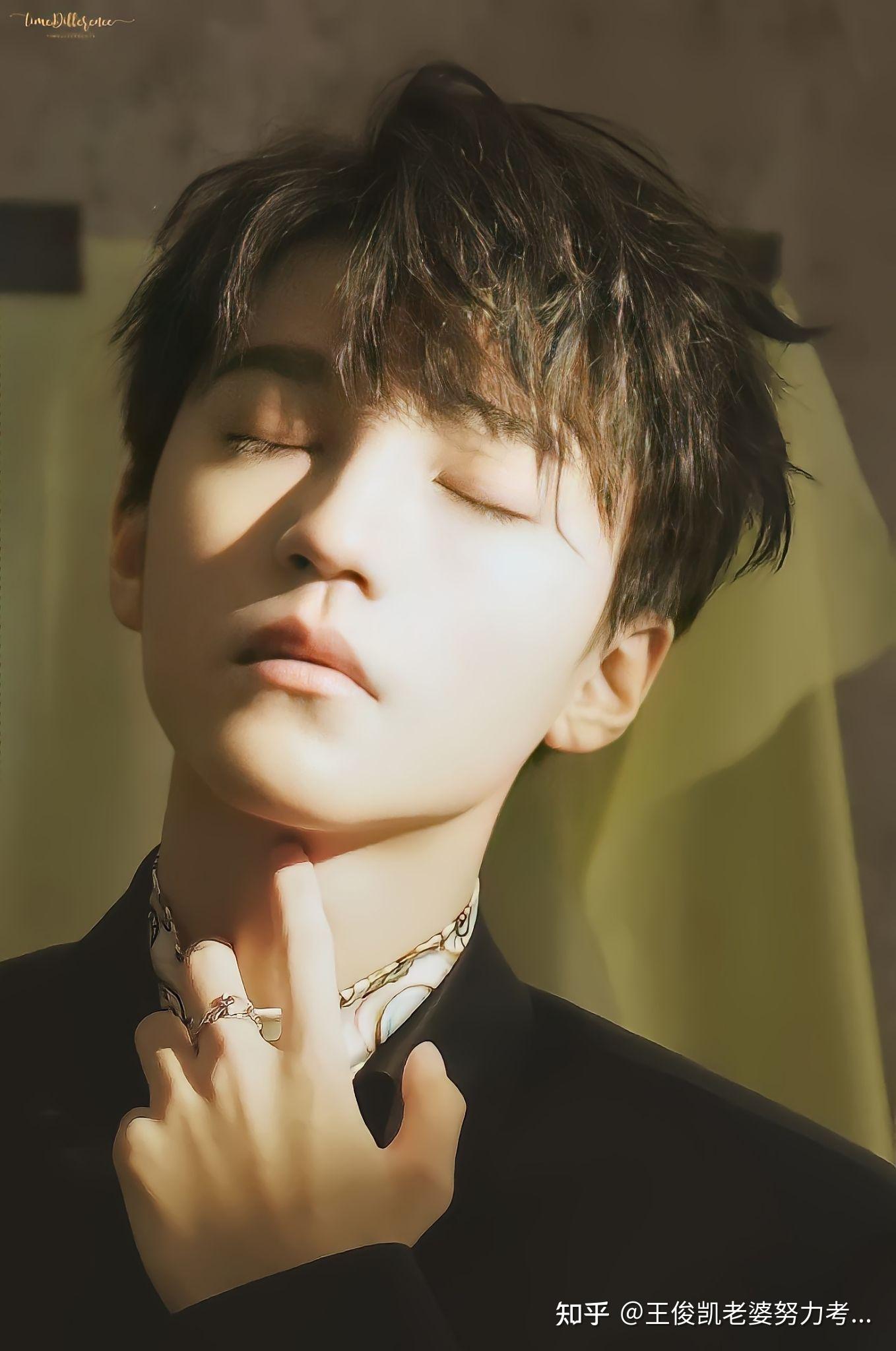 有没有王俊凯最近的神图呀,想看他长大之后的样子? - 知乎