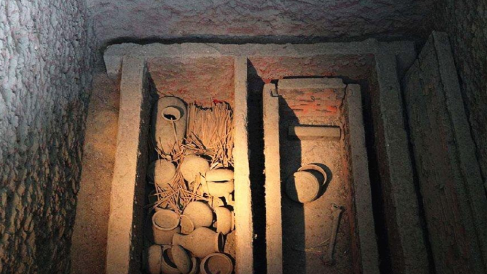 马王堆汉墓中,曾出土数件异常珍贵的文物,却因保管不当而损毁