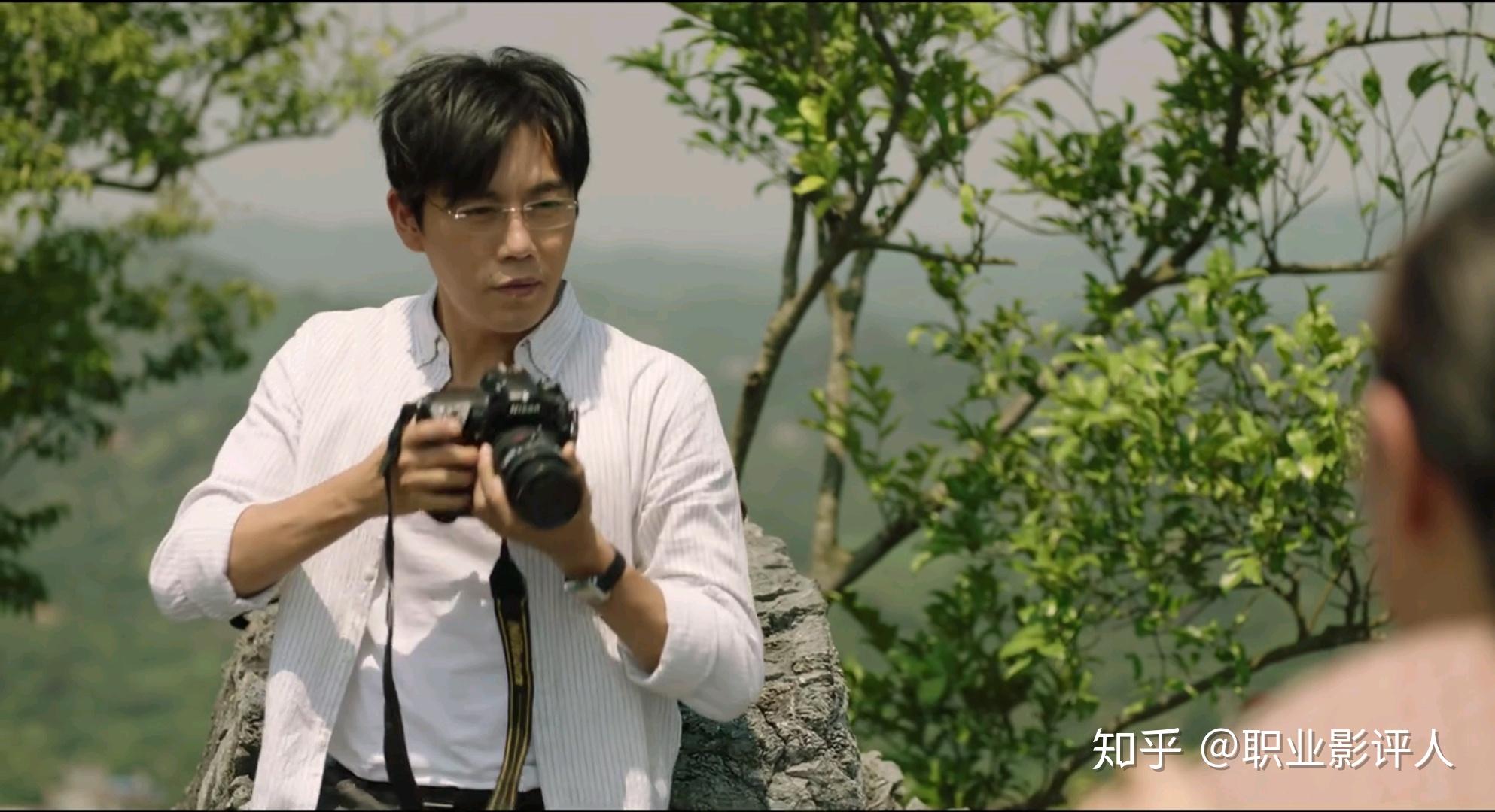 隐秘的角落张东升推岳父岳母下山为什么要给蜥蜴特写镜头