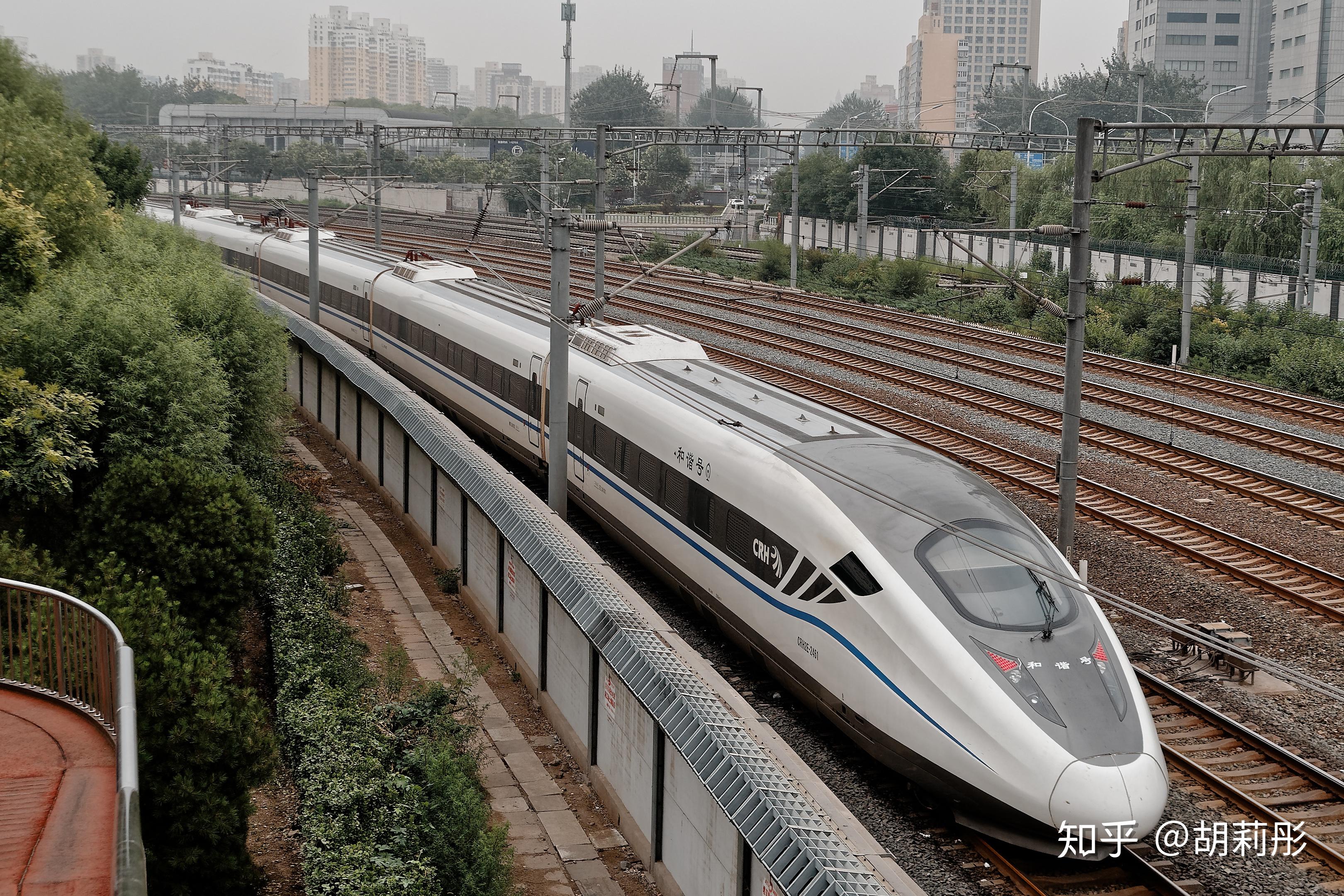 crh2型动车组有塞拉门吗