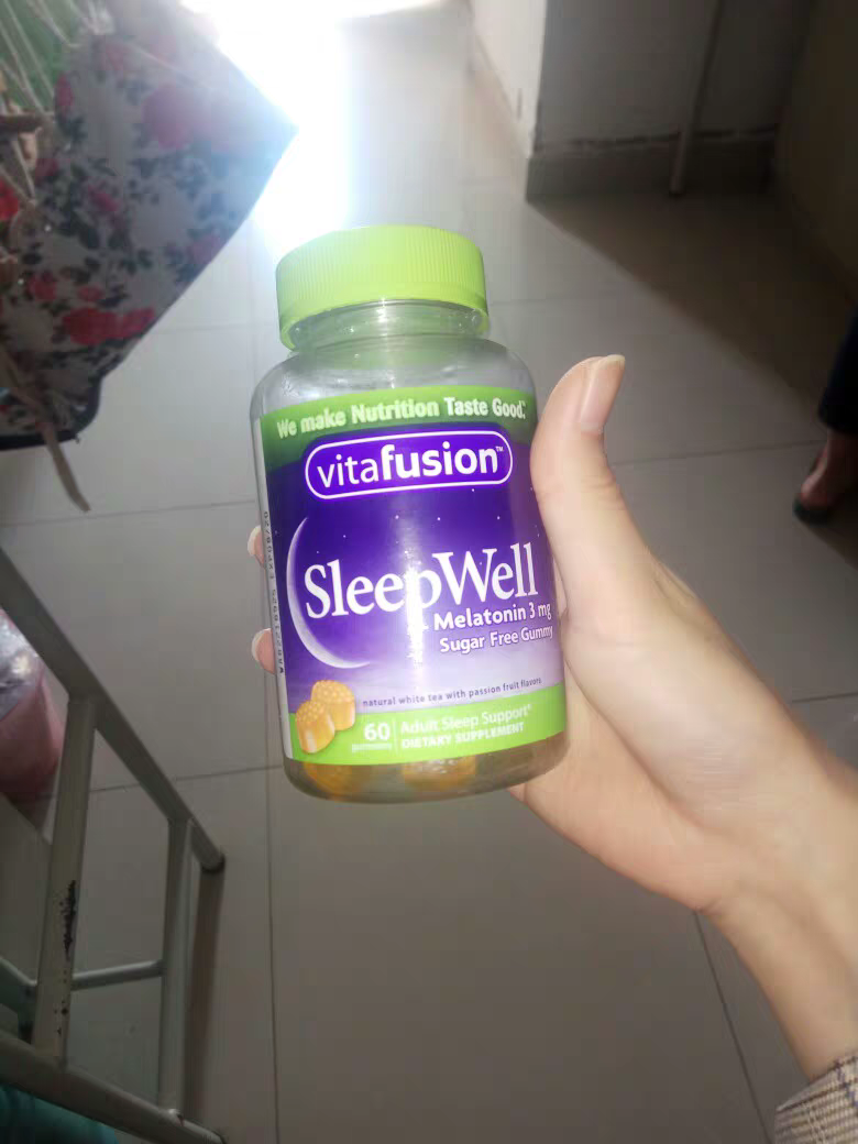 吃什么东西能补充维生素 v2-62042221065b85d1a7e7706ff444df34_r.jpg