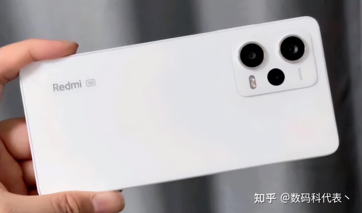 最后,我们来看看redmi note12turbo,这款新一代小金刚以其潮流小立边