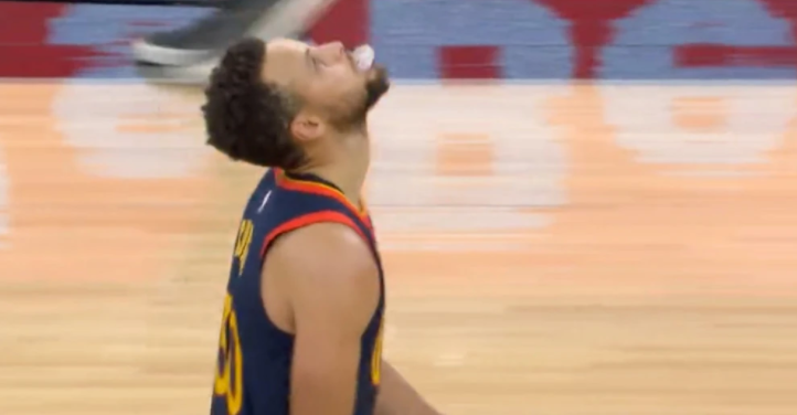 Nba 库里真的太难了 32分再度空砍 格林致命失误葬送比赛 知乎 Nba 库里真的太难了 32分再度空砍 格林致命失误葬送比赛 知乎