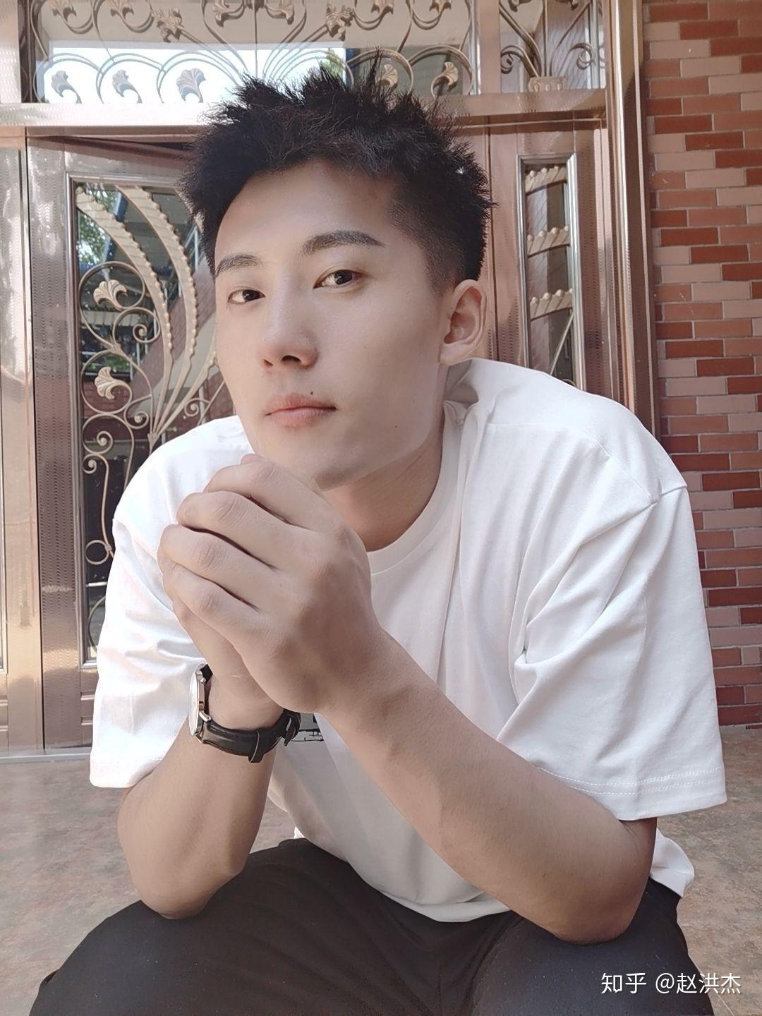 有脸方 单眼皮 小眼睛的美女或者帅哥么? - 知乎