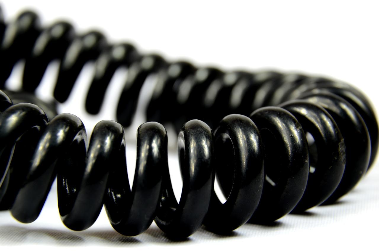 2. 三线插座连接