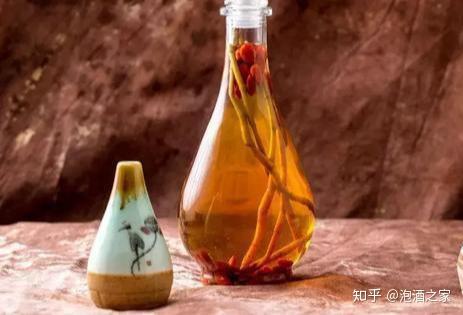 三七为名贵中药材,是著名的中成药"云南白药","片仔癀"的主