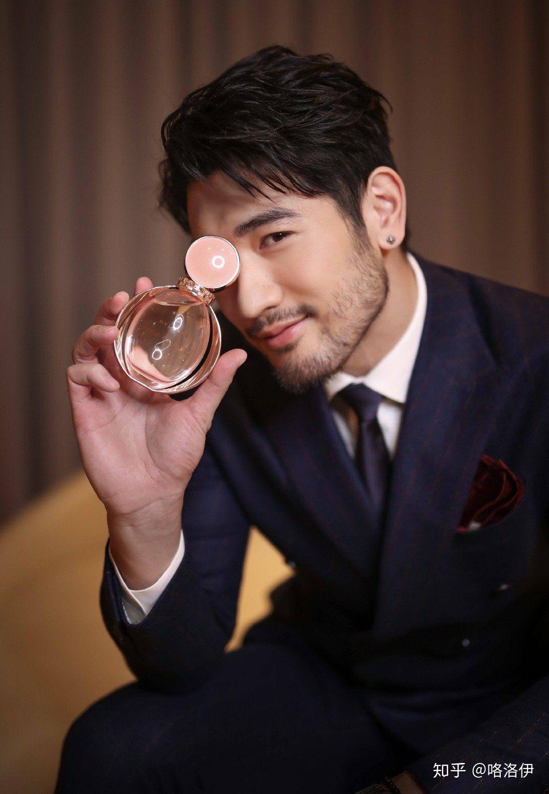 你手中有哪些高以翔的高清图吗?分享一下? - 知乎