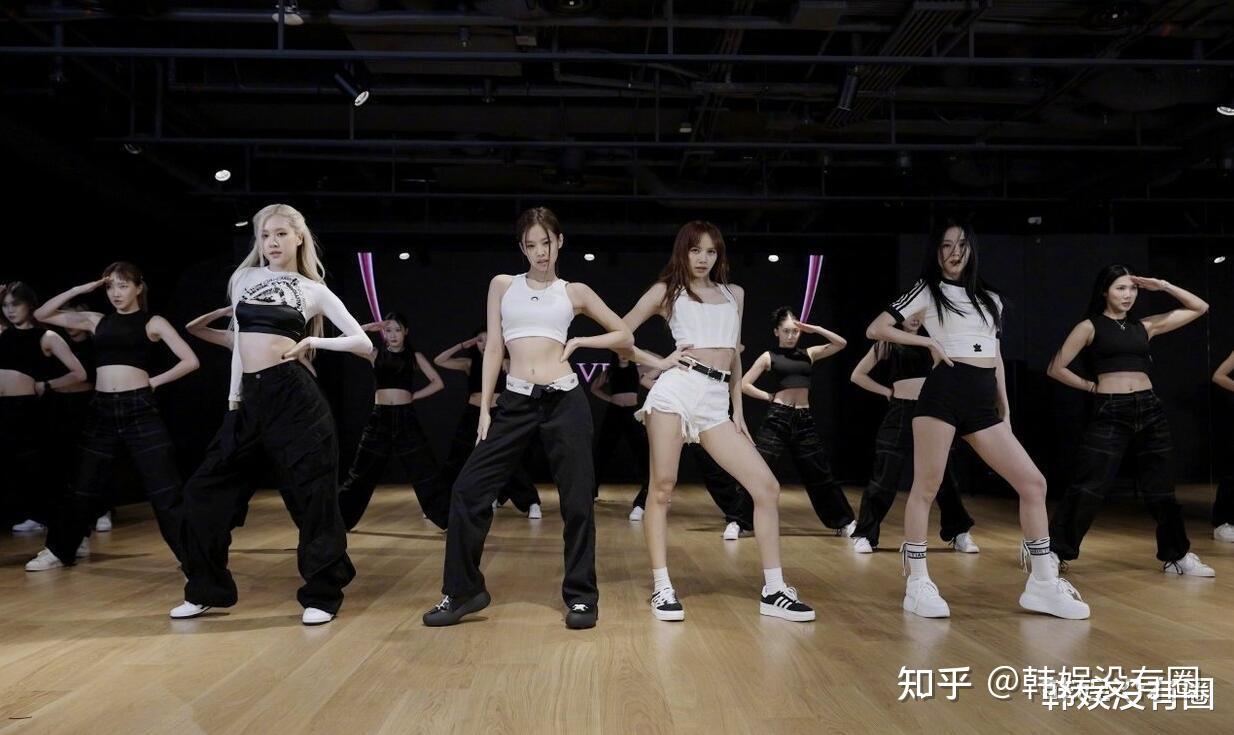 韩娱没有圈获悉:韩国女团blackpink最近发布的新歌《pink venom》舞蹈