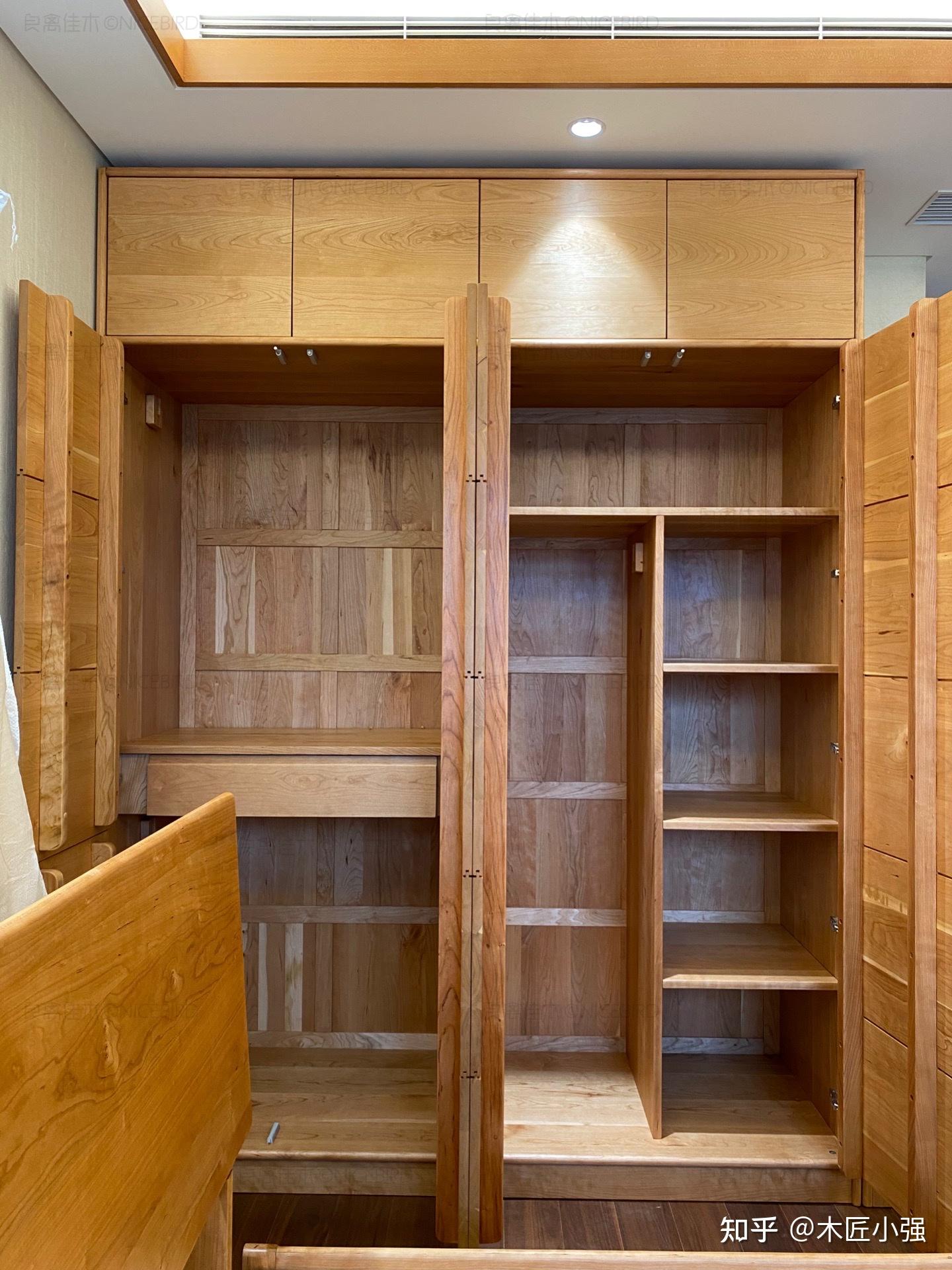 berneck欧松板做柜体投影1200一平,北美樱桃木做门板大回纹造型1800.