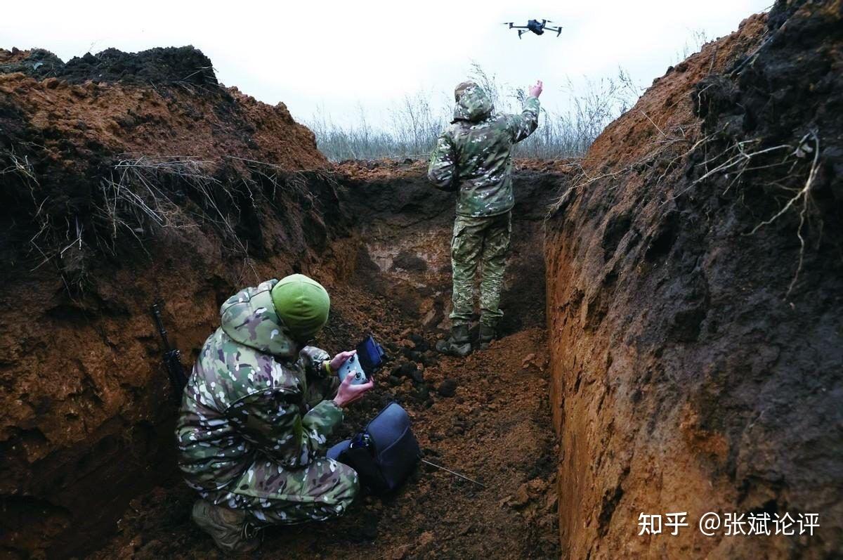 俄乌战场上穿越机大显神威中国军人要是玩起来就没谁了