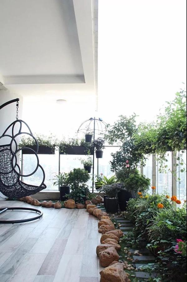 怎么把4米宽阳台设计改造得像一个小花园?