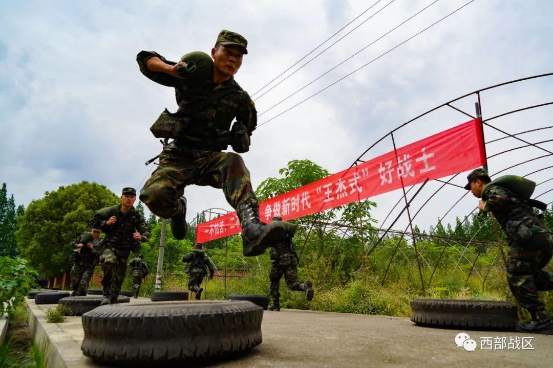 惨胜解放军_打74师解放军有多惨_解放军打得最惨烈的战役