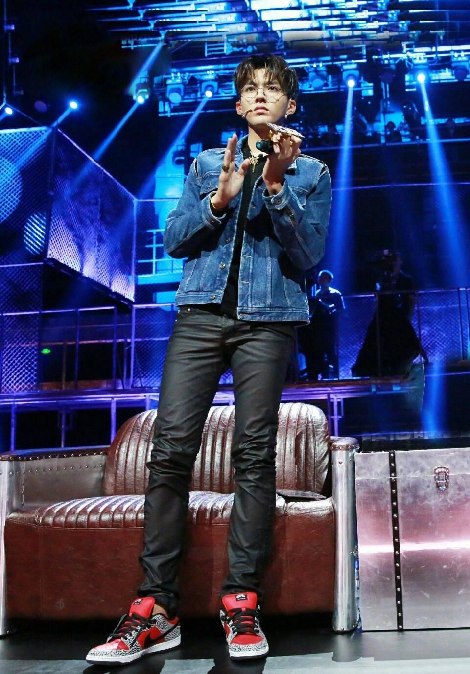 吴亦凡的造型师