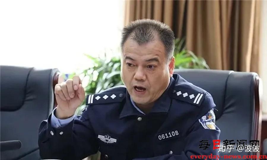 陕西咸阳交警支队副支队长李朝阳一行在渭城大队督导检查工作
