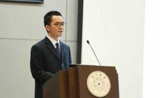 数学科学系 徐凯青春作赋,皓首穷经徐凯形容自己到清华后如鱼得