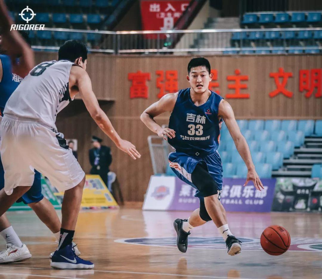 安徽文一大胜北京首钢44分中国篮球发展联赛第三日战报