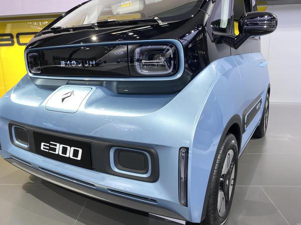 北京车展实拍新宝骏e300没想到这么好看