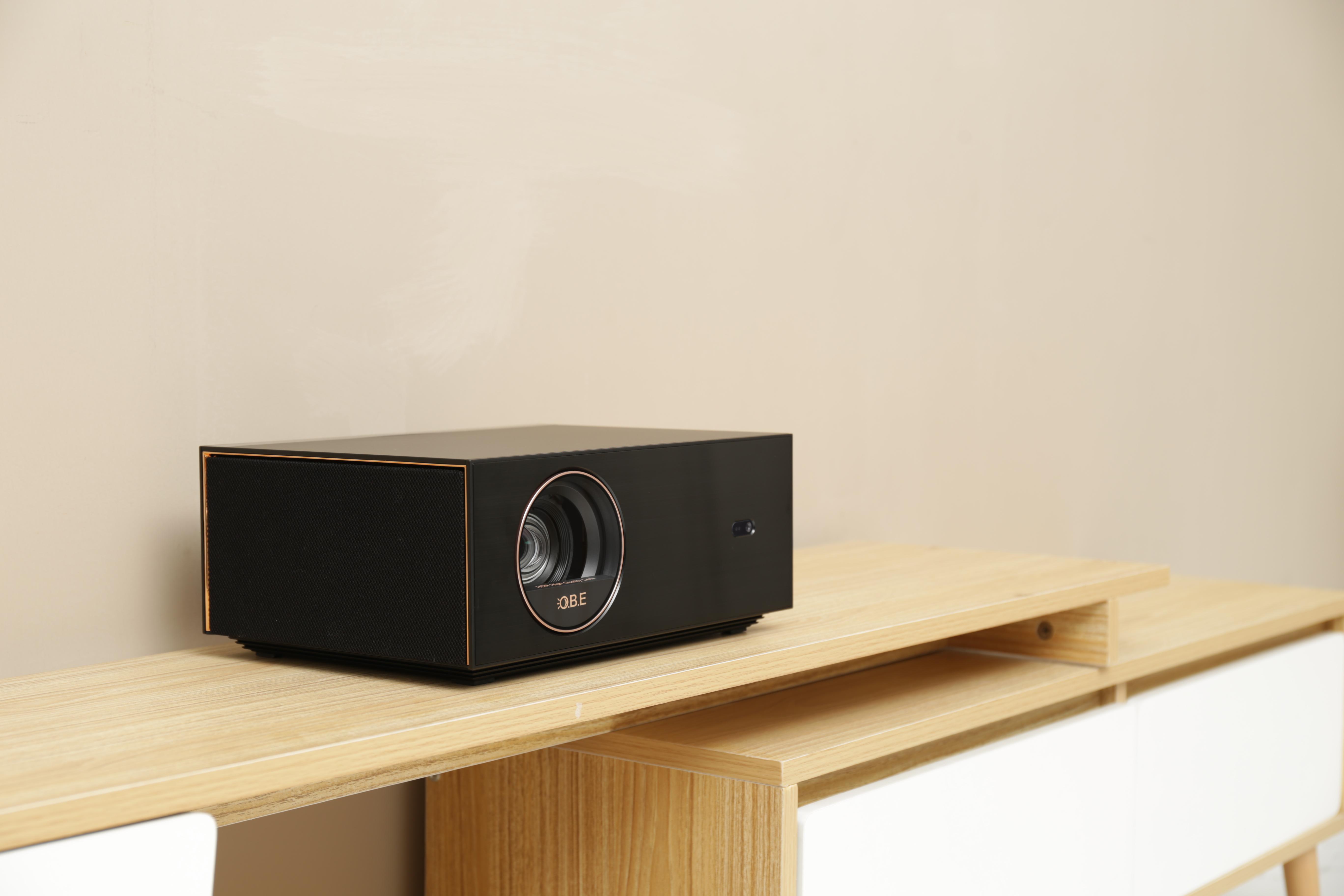 家用智能投影仪推荐影音娱乐兼具的大眼橙x20