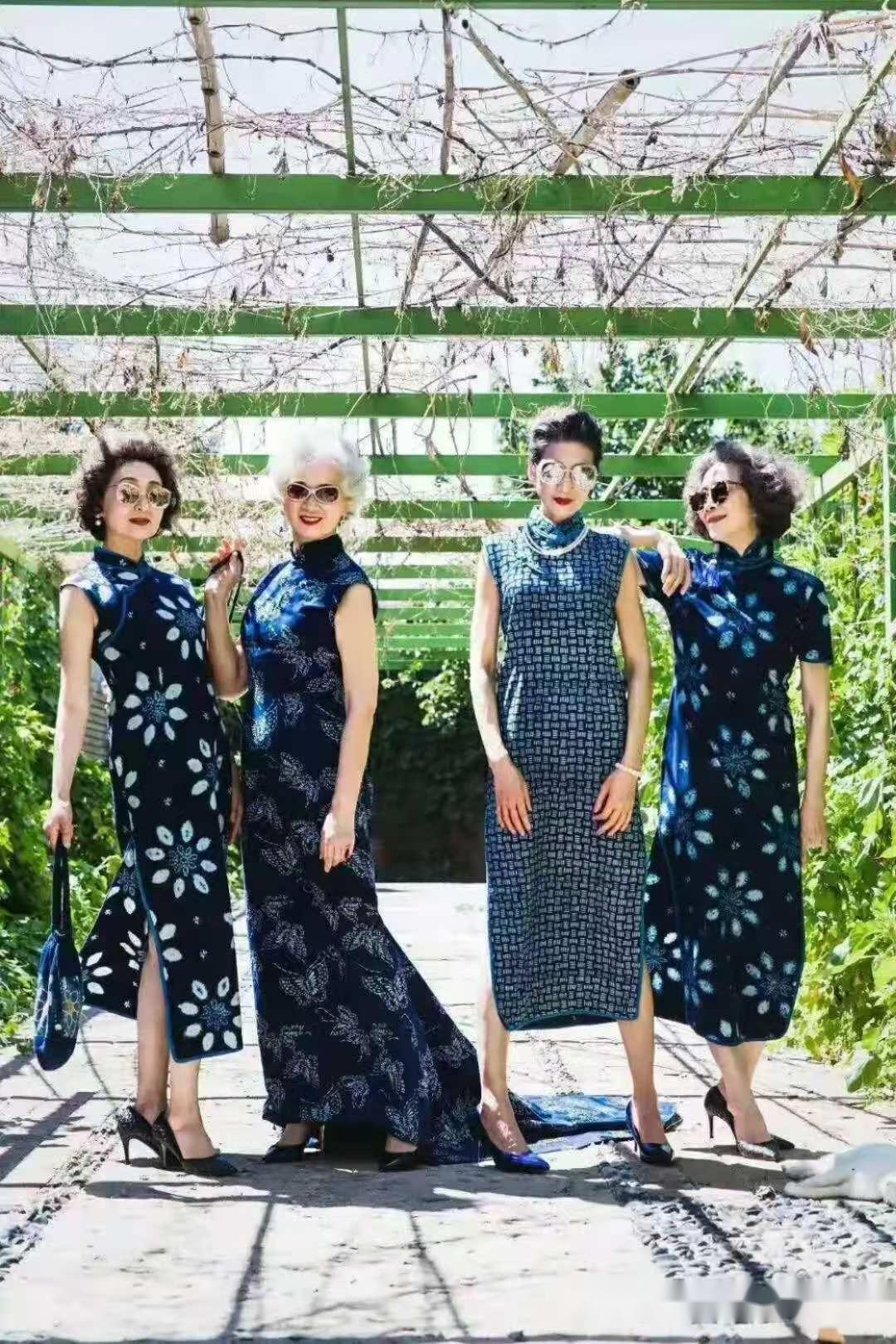 原来老了也能如此优雅瞧这群时尚奶奶团年过70依旧美丽