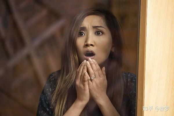 秘密迷恋大卫·哈伯很快就从陌生的事物中解脱出来,因为他对…好吧,这