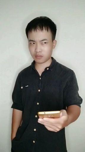 小姐姐要求我给她买秋天里的第一杯奶茶,可是我没钱!
