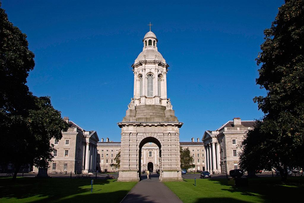 4,作为爱尔兰最大的大学,爱尔兰国立都柏林大学有超过1500名教师和