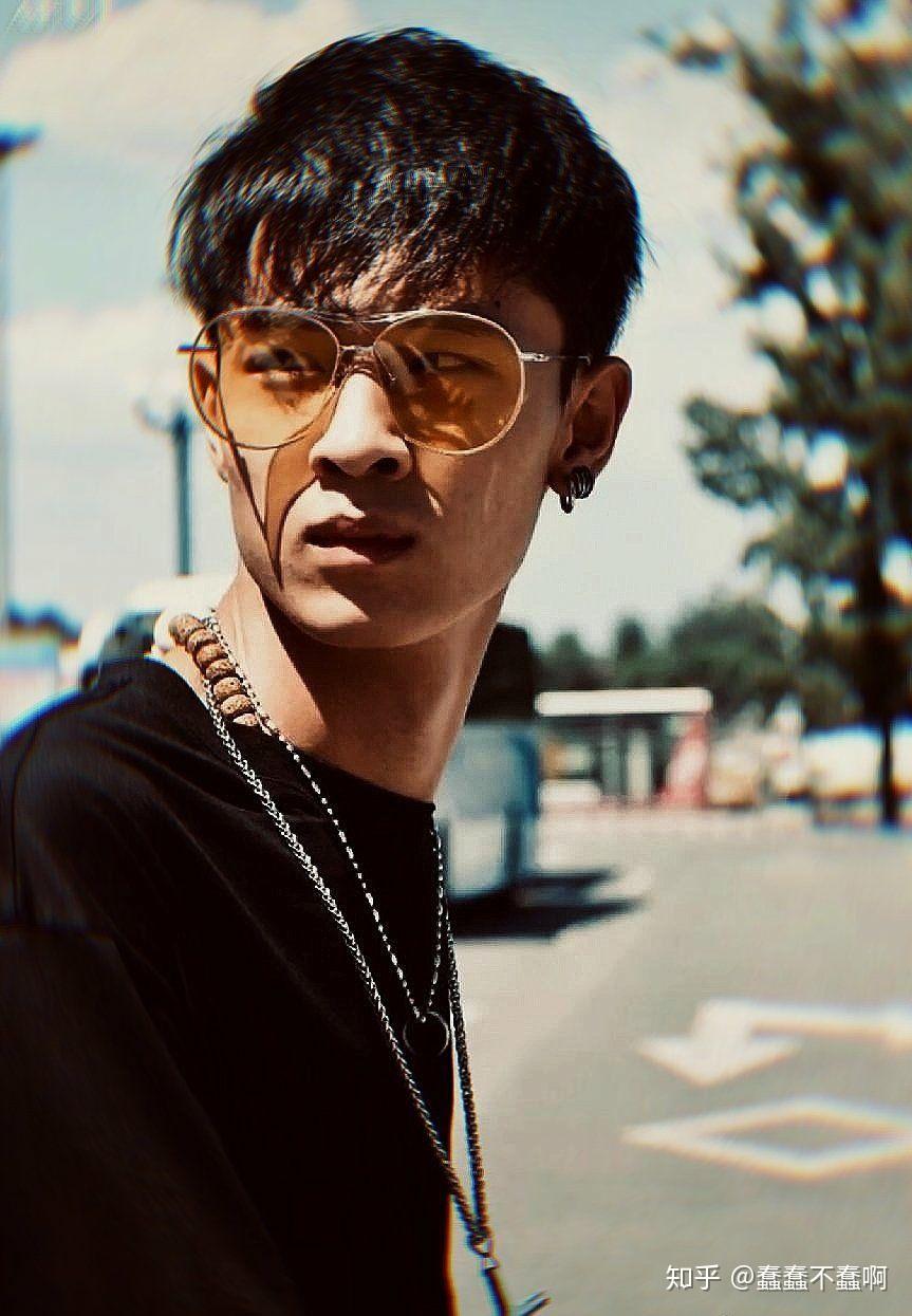 从哪里获得秦霄贤帅气图片