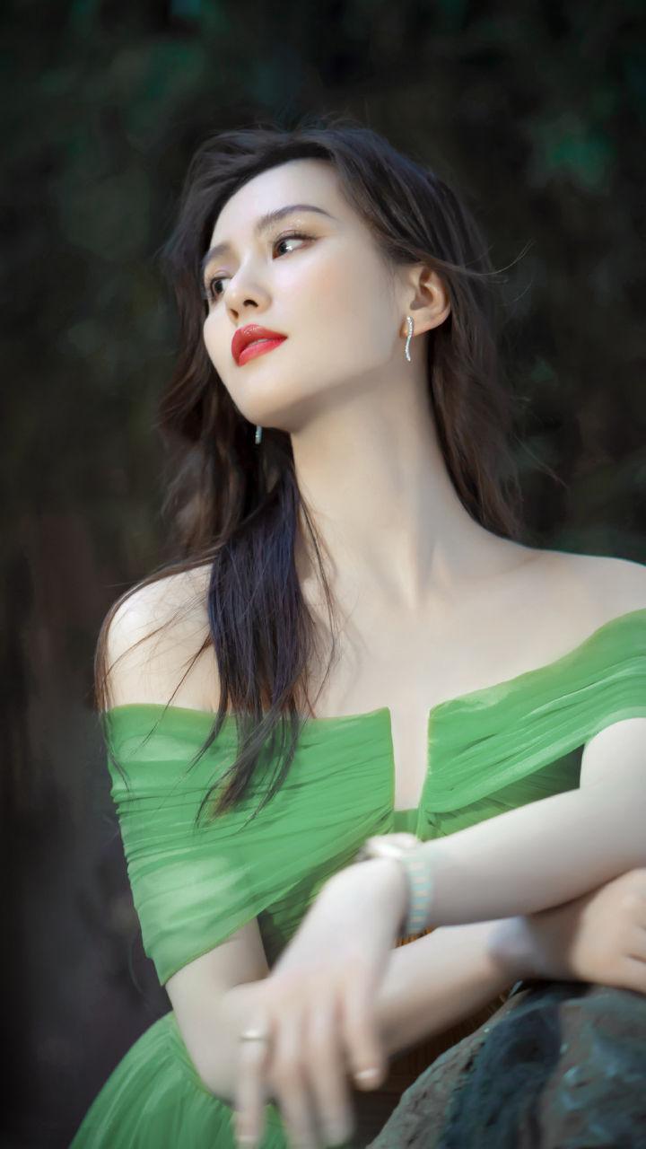 有哪些女明星的写真惊艳到你? - 知乎