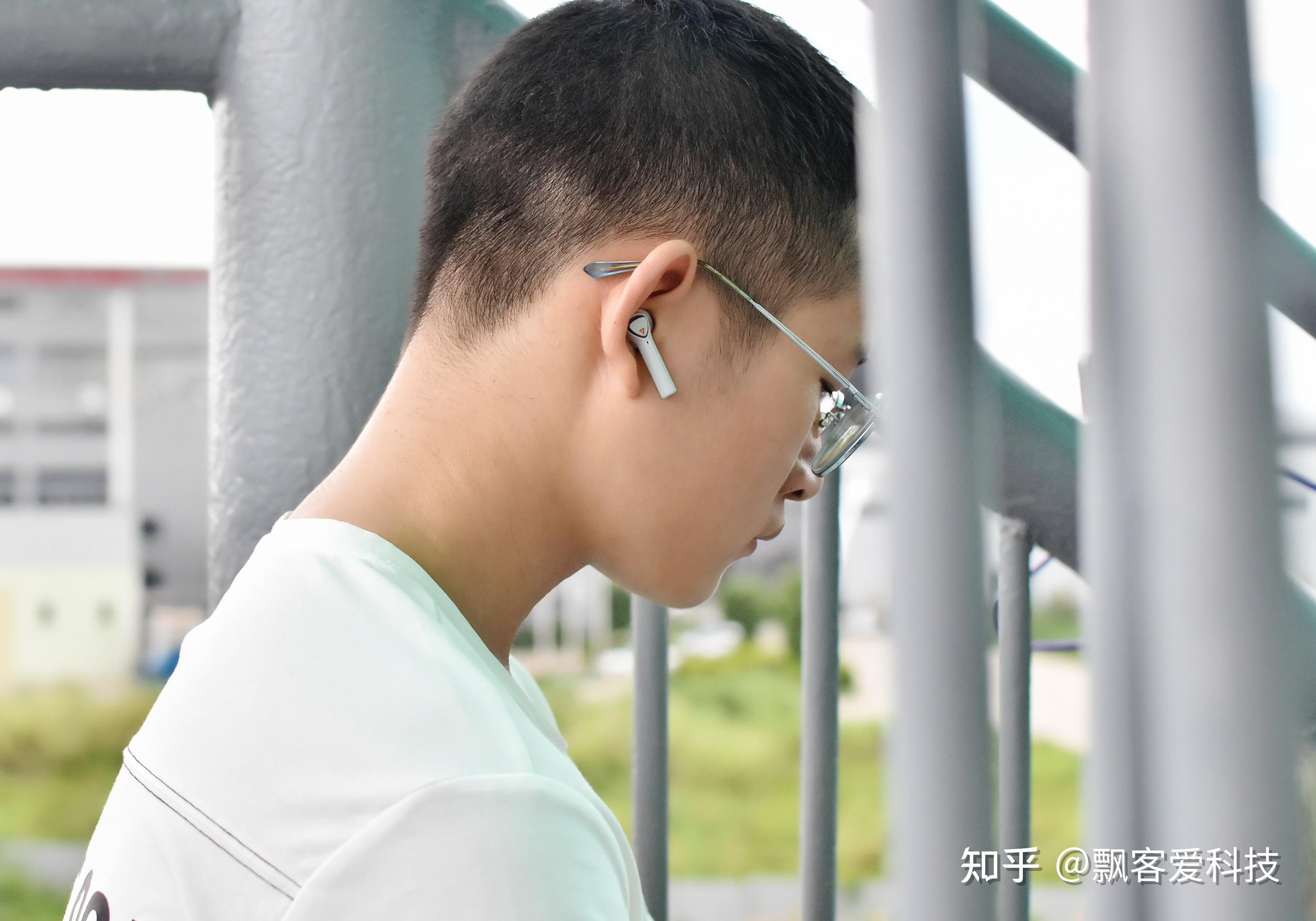 游戏音乐两不误低延迟高音乐的飞智x1真无线蓝牙耳机体验