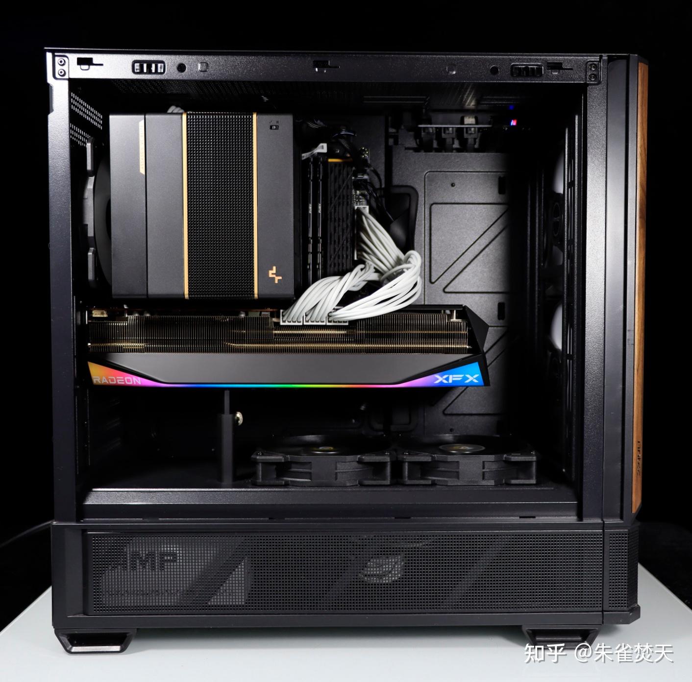 搭配 9070 XT 显卡也能让 9850X3D 轻松干掉 285K