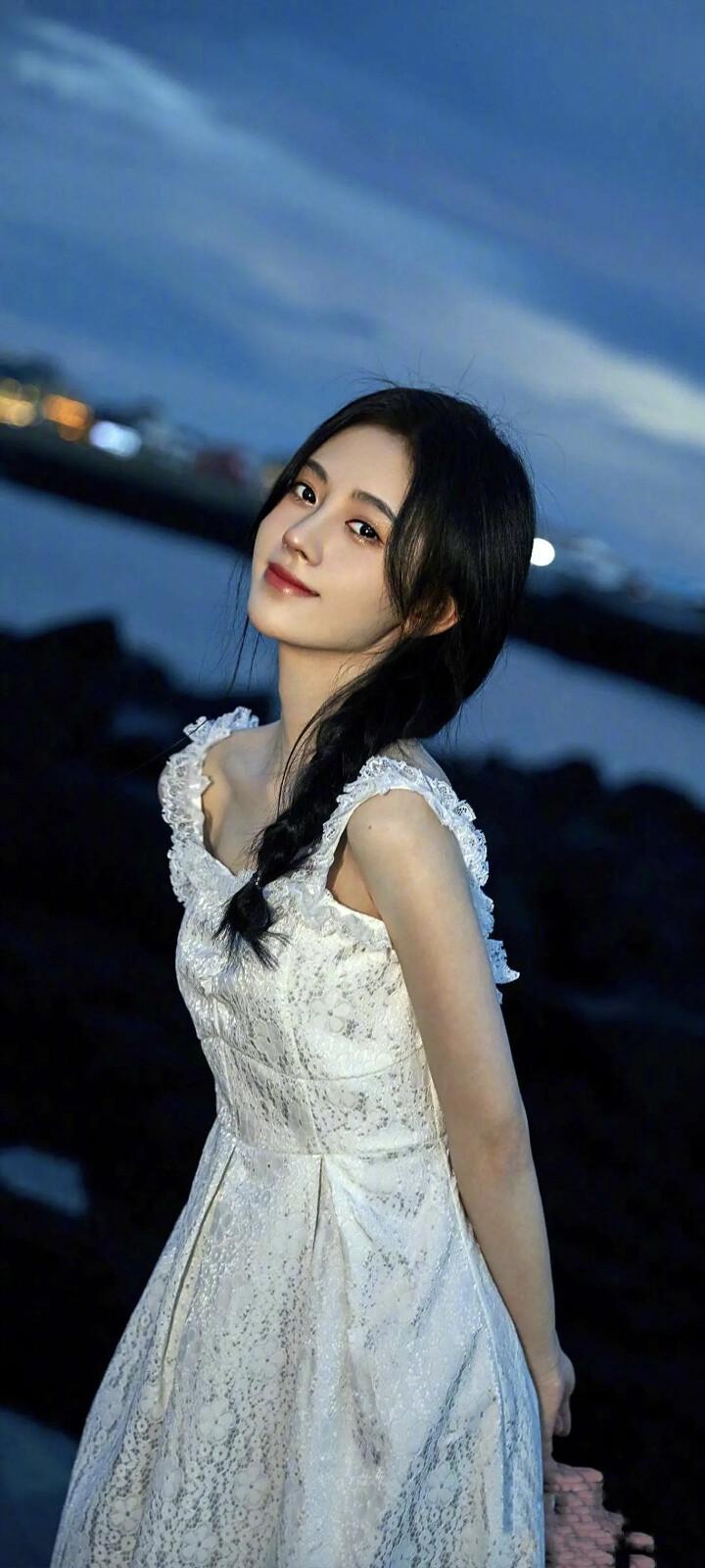 发一些美女超清的壁纸? - 知乎