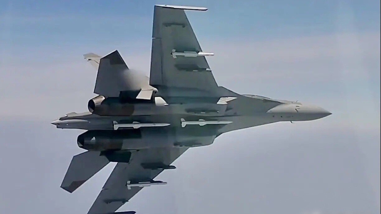 歼16比苏30强在哪强多少