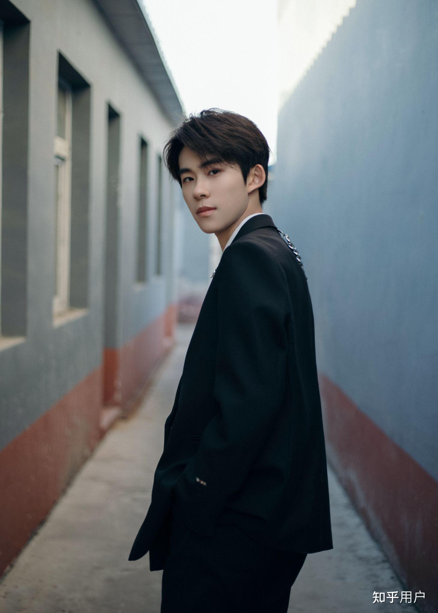 如何看易安音乐社的余沐阳