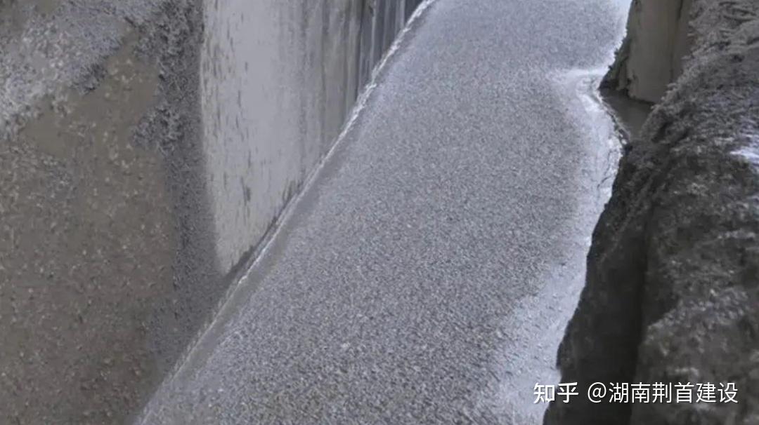 狭小肥槽回填新技术——流态固化土回填 - 知乎