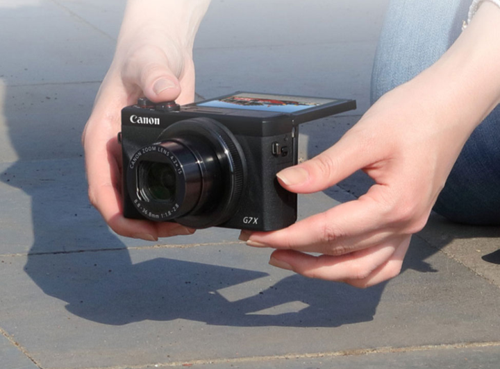 佳能g7x3体积小巧2000万像素180度翻转屏幕