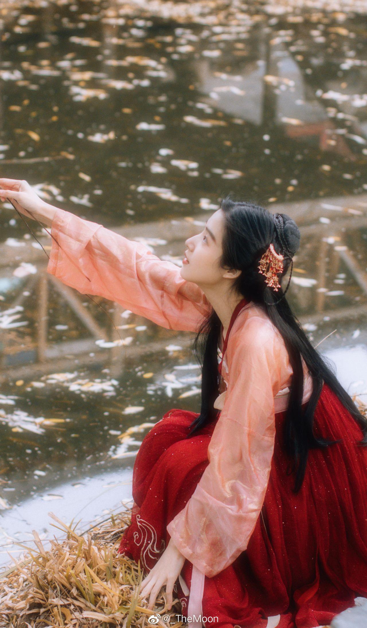 有无仙气一点的古风真人女生头像