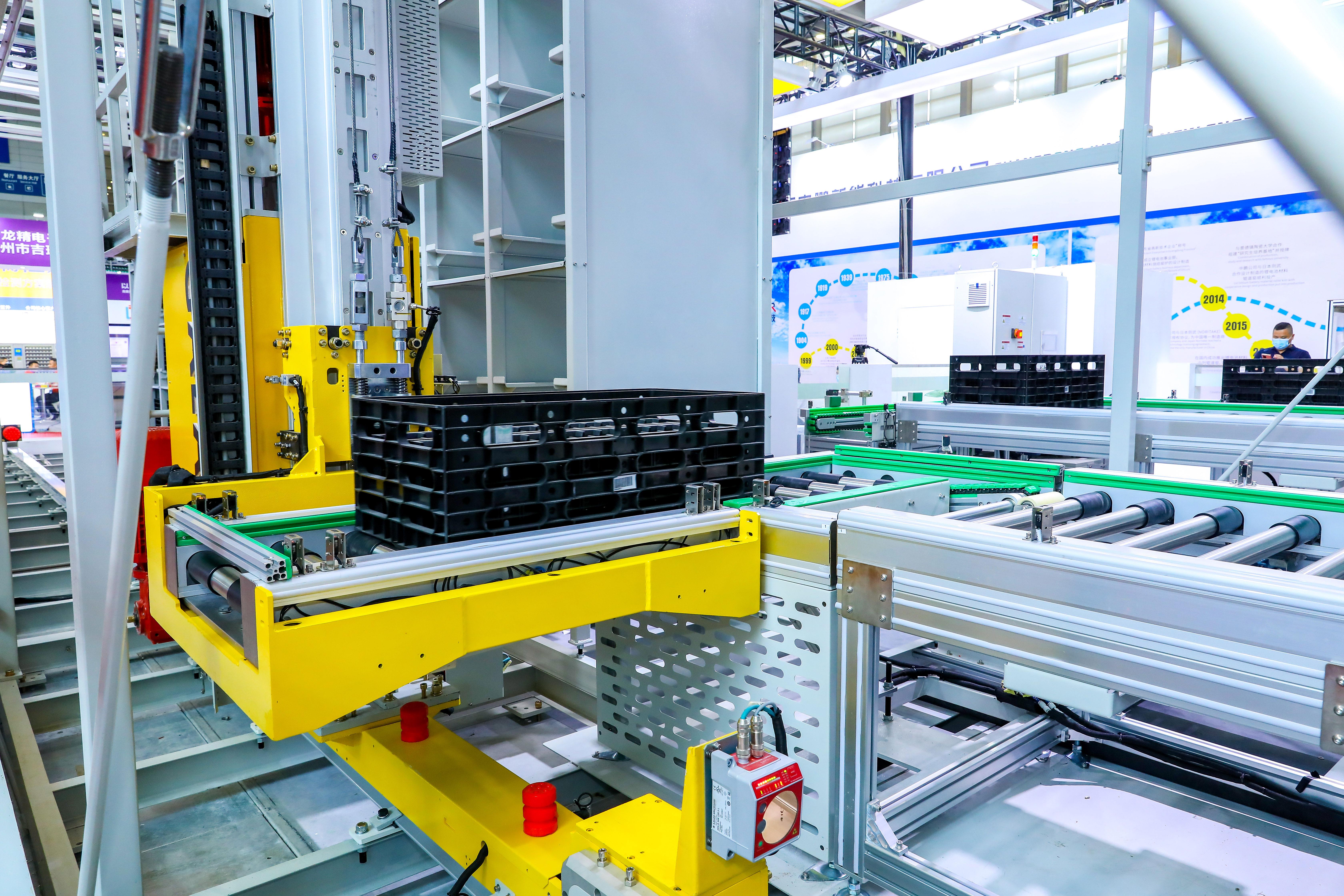 新能源市场井喷下,订单爆满,产量巨大,锂电池企业开启加速扩产模式的