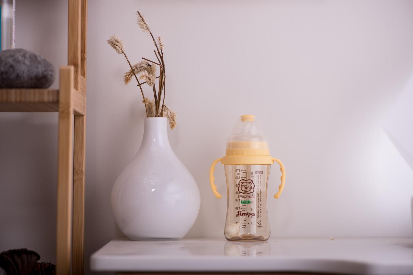 几个月可以自己拿着奶瓶喝奶 v2-6517d2e47f22fa38d0c8c65519fd9597_1440w.jpg?source=172ae18b