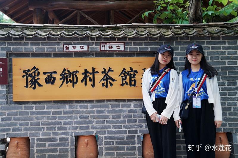 豫西大峡谷全国双胞胎漂流节 百对双胞胎游客眼花缭乱分不清