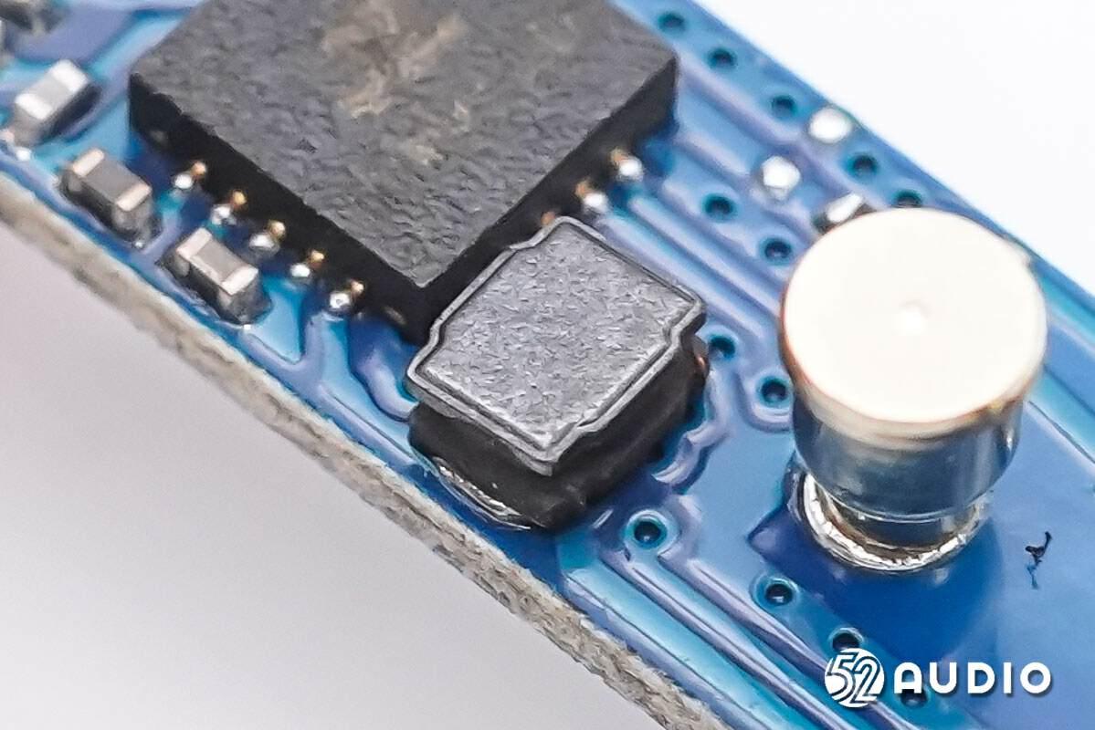 苹果尴尬了!华强北抢先推出"带屏airpods pro",内部方案全曝光