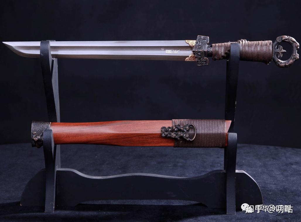 从商代就出现的环首短刀一直到抗日战争中依然活跃的环首抗战大刀